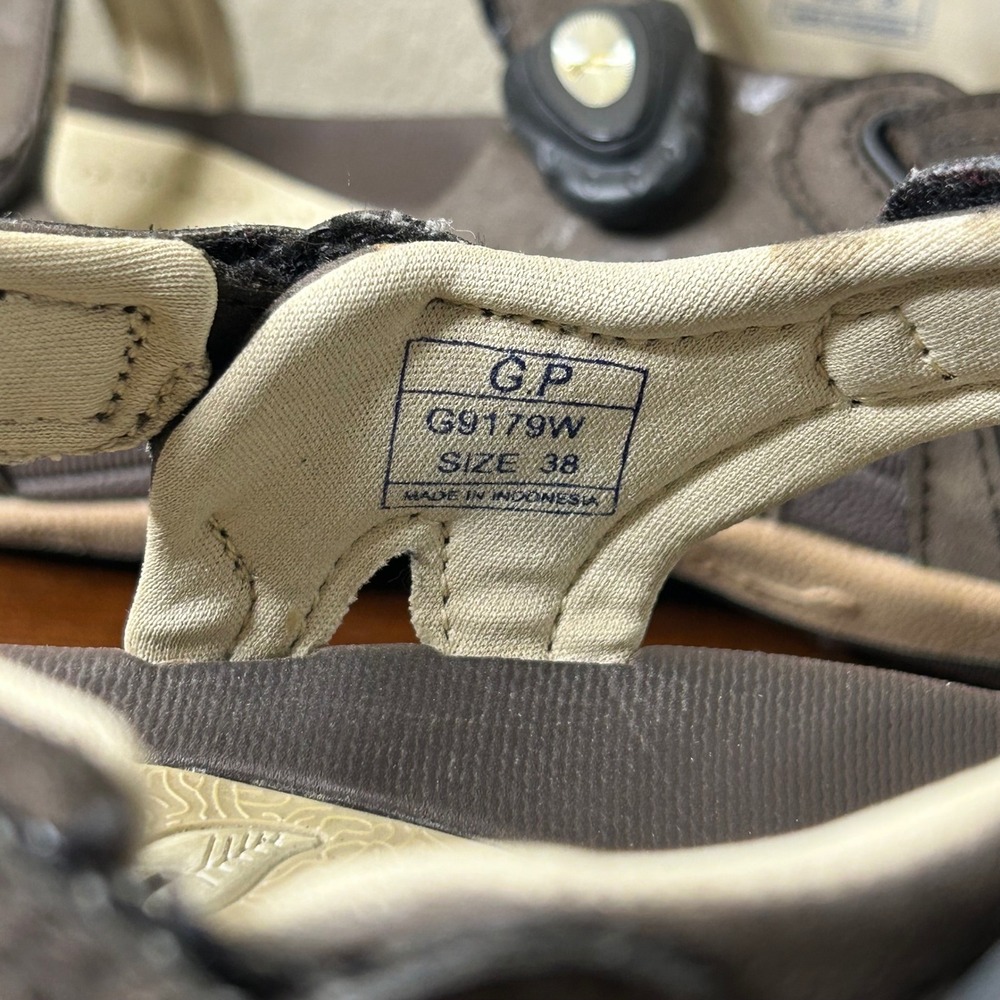 Gold Pigeon Sandals Size 38 US 7.5 Brown Butterfly Comfort Sport G9179W - Picture 8 of 8